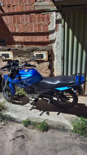 moto estado muito bom completa partida freio a disco .