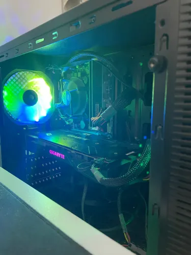 PC GAMER i7 3770k 16gb ram GTX 1070