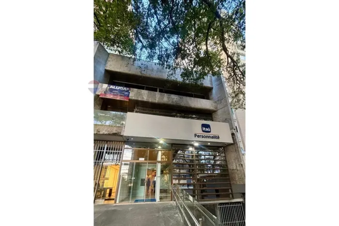 Salas comerciais no endereço mais nobre de Salvador: Corredor da Vitória, prédio do Itaú P