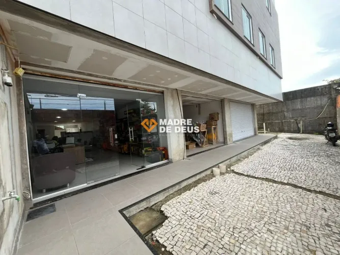 Prédio Comercial à venda com 840 m² construídos próximo à Washington Soares