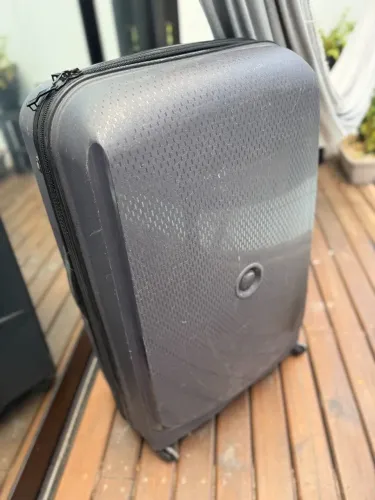 mala de 32 kg delsey