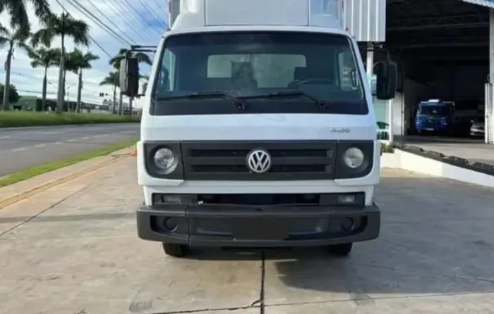 VW 5.150 BAÚ SECO ANO 2016.