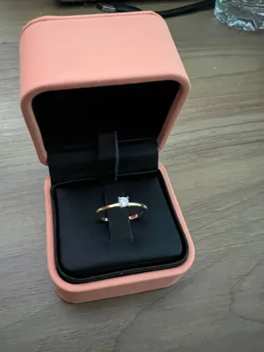 Anel Solitário VIVARA Classic em Ouro Amarelo 18k com Diamante 0,14 ct