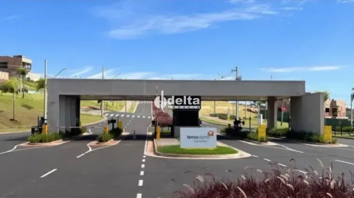 Terreno no condomínio Terras Alpha disponível para venda em Uberlândia-MG