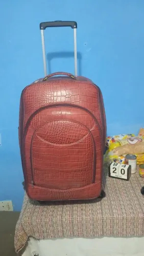 Vendo mala de viagem couro crocodilo