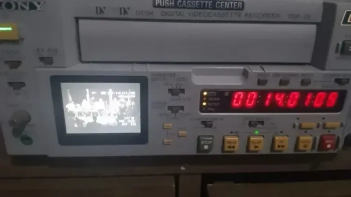Sony DSR-25 DVCAM / DV / MiniDV - Player & Gravador Profissional NTSC