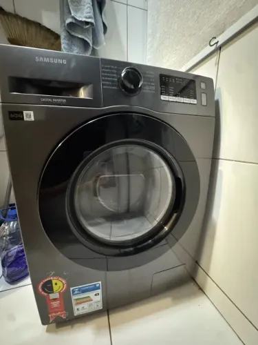 Máquina lava e seca