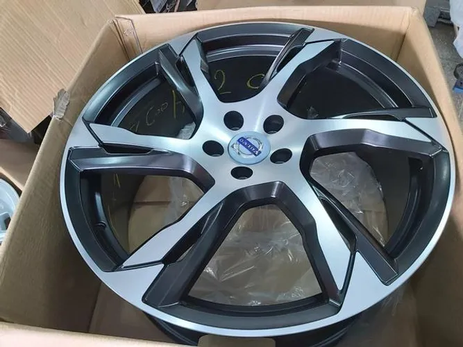 Roda aro 20 Volvo e fusion.