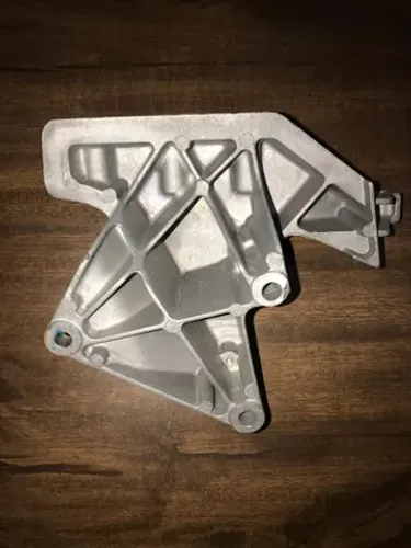 Suporte lateral do motor AE111  1.0 8v e 1.6 8v do Gol, Voyage, Saveiro, Fox e Polo