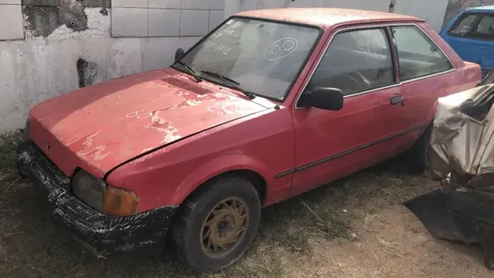Sucata Ford Escort GL 1989 1990 Disponível Para Retirada De Peças