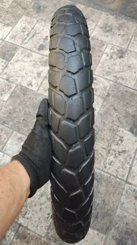 Pneu usado Bridgestone Battlax AX41 90/90-21
