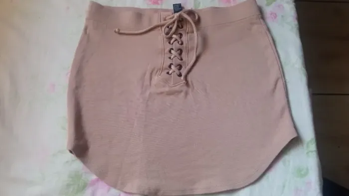 saia bege forever 21 semi-nova