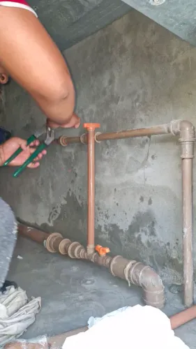 Encanador, bombeiro hidráulico 