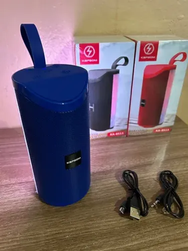 Caixa de Som Bluetooth com Rádio