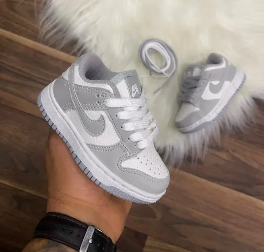 Tênis Nike Dunk Low Infantil - Tamanho Pequeno