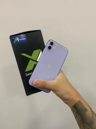 iPhone 11 lilás sem detalhes com garantia / a melhor loja 