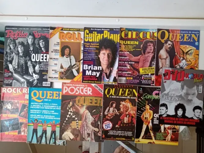 Revistas e poster do Queen. revistas: Guitar Player, Circus, Rock confidencial, Revista do
