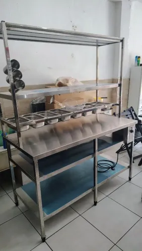 Coifa mesa estantes de inox 