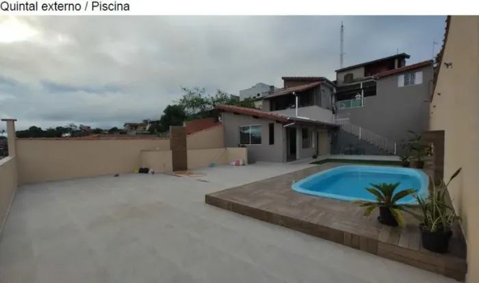 Casa com Piscina no Jd. Maria Amélia em Jacareí-SP