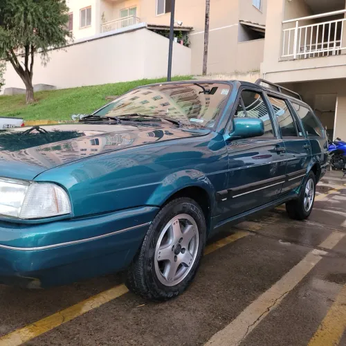 Santana Quantum Exclusive com teto e abs