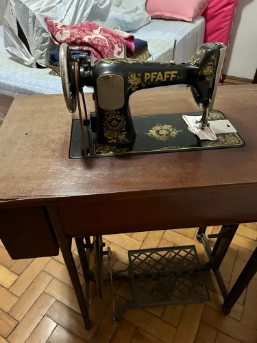 Máquina de Costura Antiga PEFAFF
