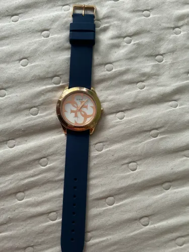 Relógio GUESS feminino dourado 