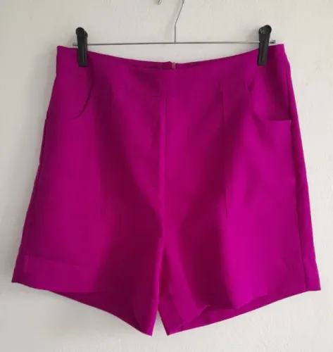 Bermuda Pink - 95% Poliéster - Tam.: GG 