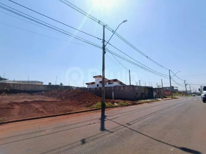 Terreno à Venda no Bairro Jardim São Francisco - Piracicaba SP