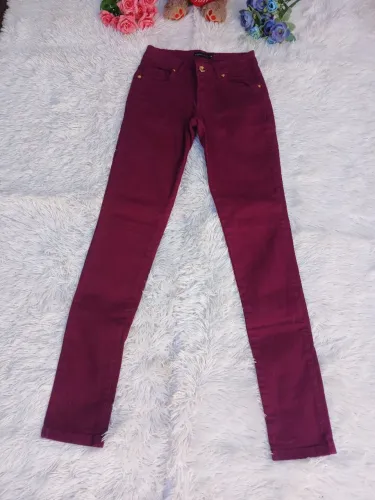Calça Jeans Skinny Bordô Anselmi