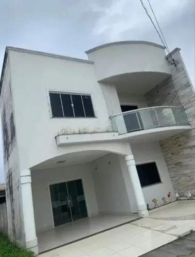 VENDO CASA NO PLANALTO COM 3 QUARTOS