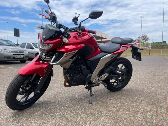 Vendo Fazer 250 bem abaixo da Fipe, Moto ta Topp 