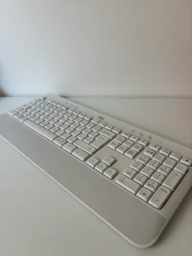Teclado Logitech Signature K650