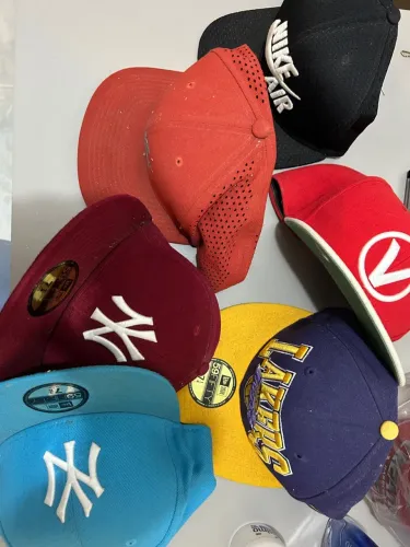 Coleção de Bonés Variados - New Era, Nike e Lakers