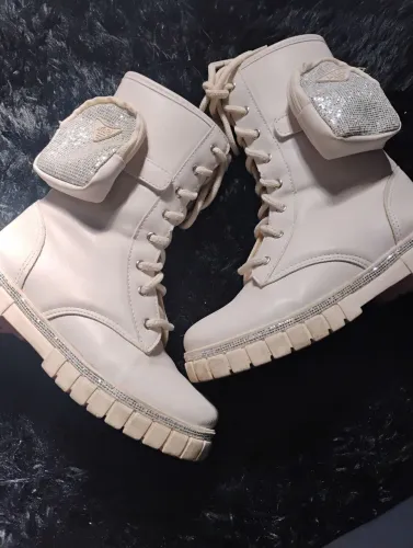 Bota com Bolsinhas de brilho