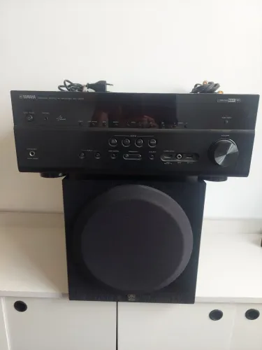 Receiver Yamaha RX V375
