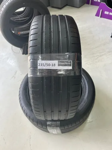 Pneu Goodyear 235/50-18
