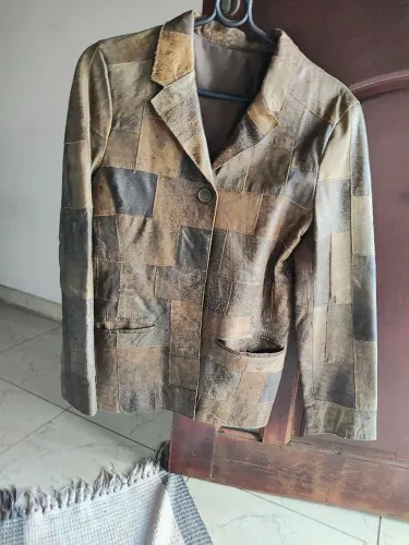 Jaqueta de couro patchwork vintage