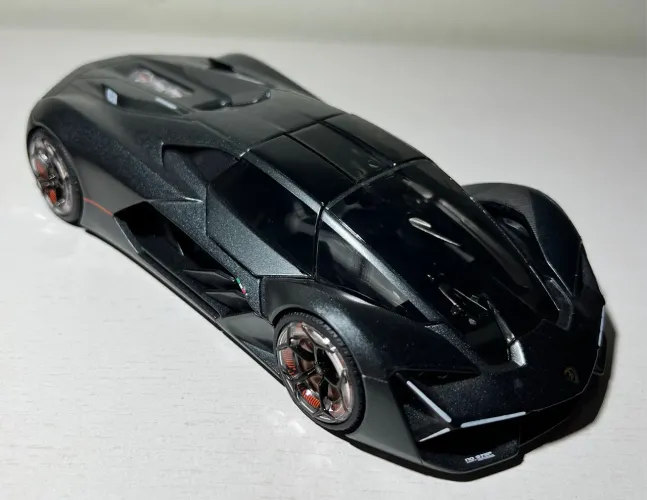 Miniatura 1:24