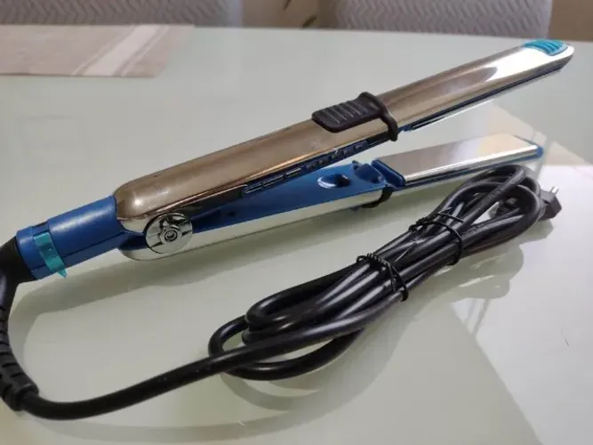 (Nova) Chapinha de Cabelo Nano Titanium Straightener