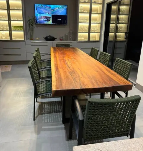 MESA COM 9 CADEIRAS DE CORDA NÁUTICA COM BRAÇO