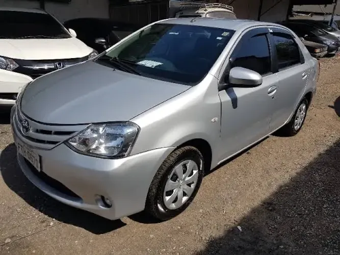 SUCATA ETIOS SEDAN RETIRADA DE PEÇAS 