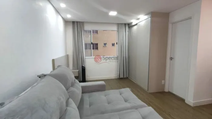 Apartamento na Vila Campanela.