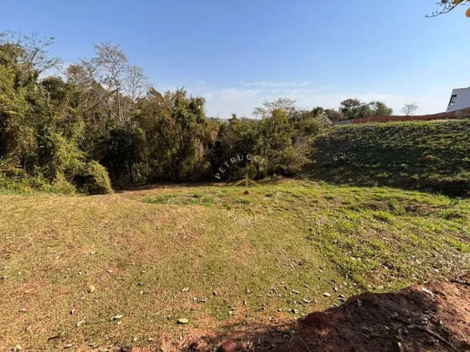 TERRENO À VENDA NO CONDOMÍNIO FECHADO RESIDENCIAL JARDIM PRIMAVERA - ALAMEDA DOS IPÊS