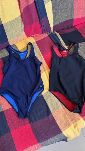 2 maiôs tamanho GG Natação Azul e Preto marca oxer