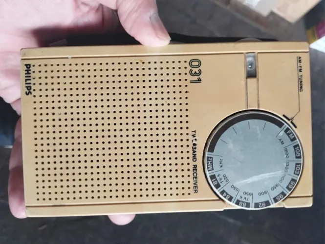 Rádio Philips portátil mod  031
