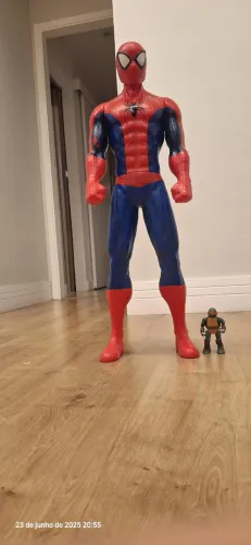 Homem Aranha, Raríssimo, 78 cm de altura, fabricado pela Hasbro, articulado, usado.