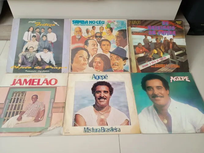 Lote de Discos de Vinil Samba e MPB