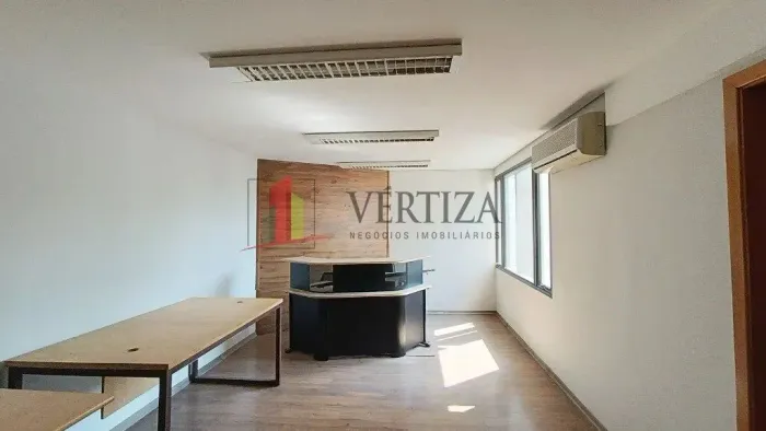 Sala comercial para locação com 163m² no Brookin.