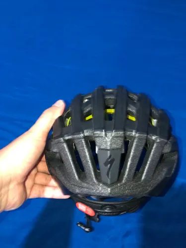 Capacete specialized 
