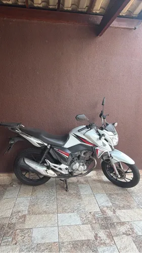 Vendo moto 160 Ed.Especial